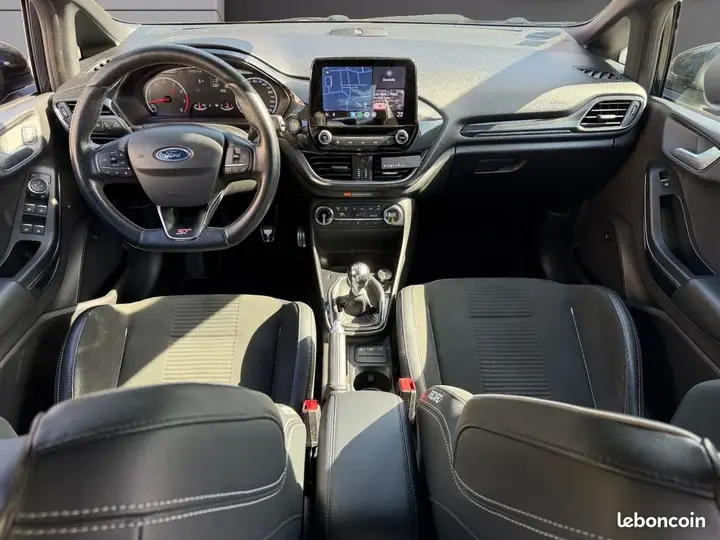 Ford Fiesta 2019 photo 2