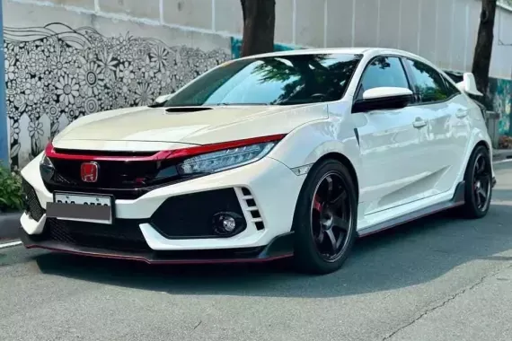 Honda Civic Type R 2017 photo 2