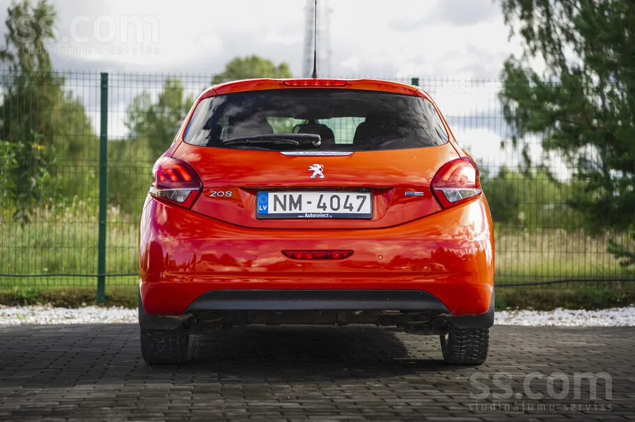 Peugeot 208 2014 photo 5