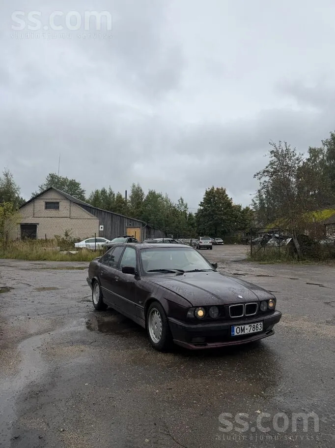 BMW 525