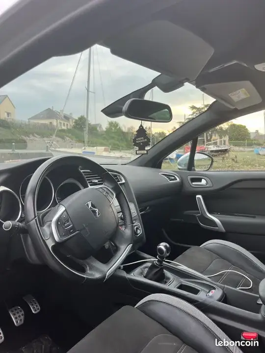 DS Automobiles Ds 4 2017 photo 2