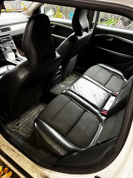 Volvo V70 2010 photo 4