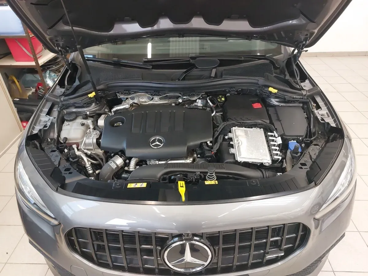 Mercedes-Benz Gla Class 2023 photo 3