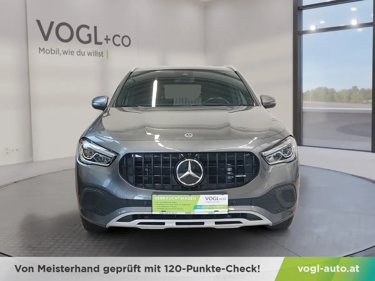 Mercedes-Benz Gla Class 2023 photo 2