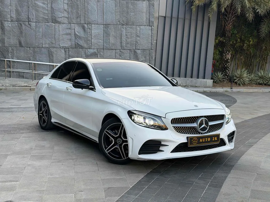 Mercedes-Benz C-Class 2020 photo 2