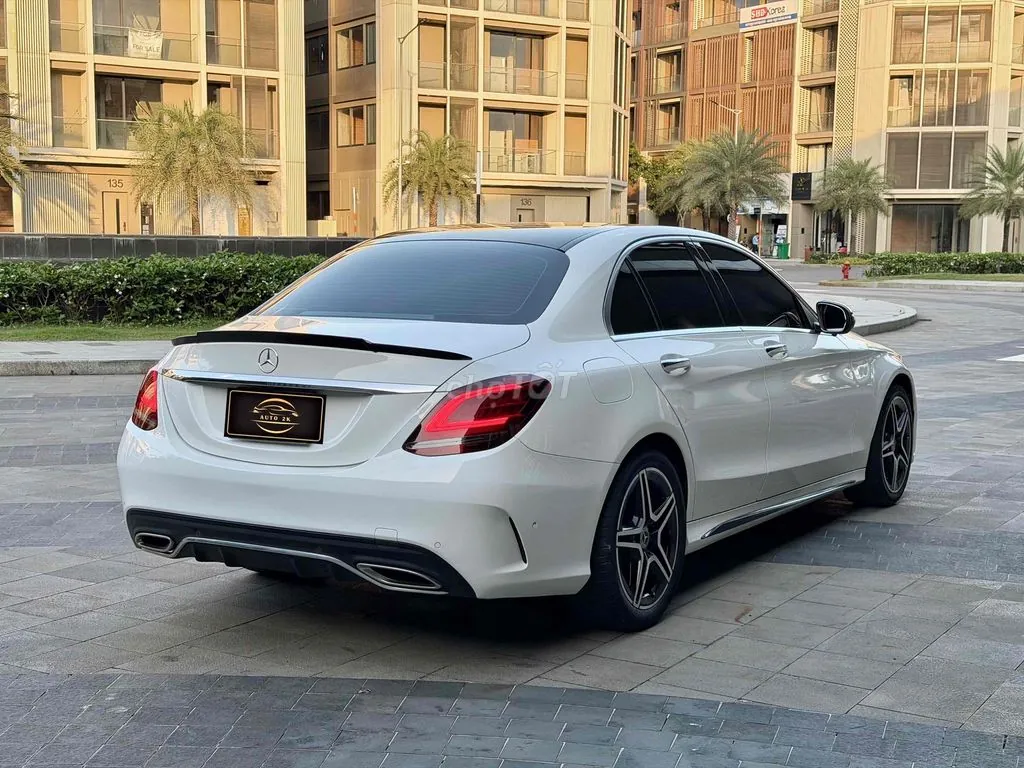 Mercedes-Benz C-Class 2020 photo 5