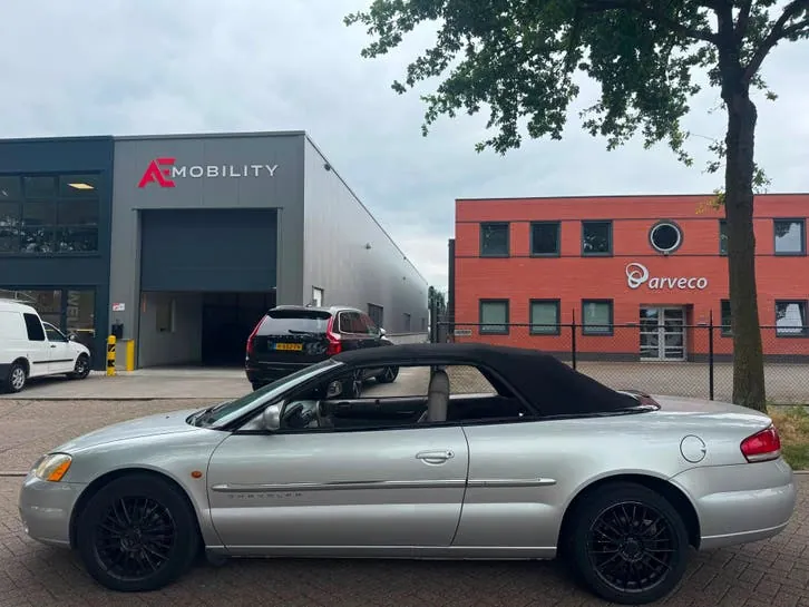 Chrysler Sebring 2001 photo 2