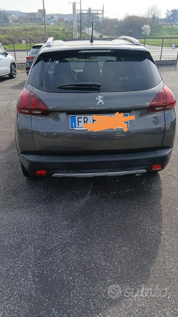 Peugeot 2008 2018 photo 2