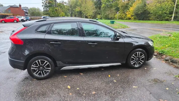 Volvo V40 2017 photo 2