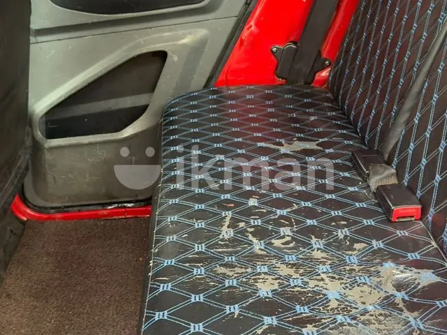 Bajaj Qute 2019 photo 4