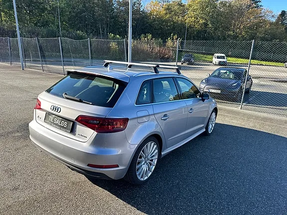 Audi E-Tron 2015 photo 4