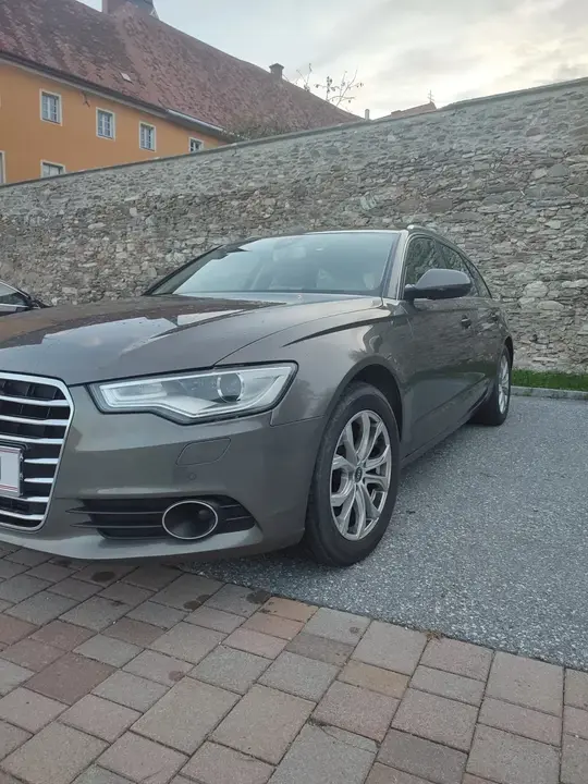 Audi A6 Avant 2012 photo 2