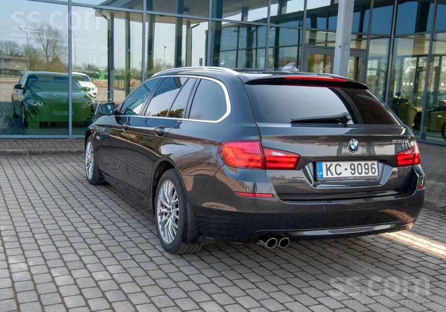 BMW 530 2011 photo 3