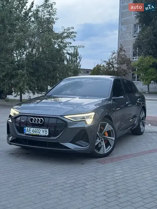Audi E-Tron 2021 photo 5