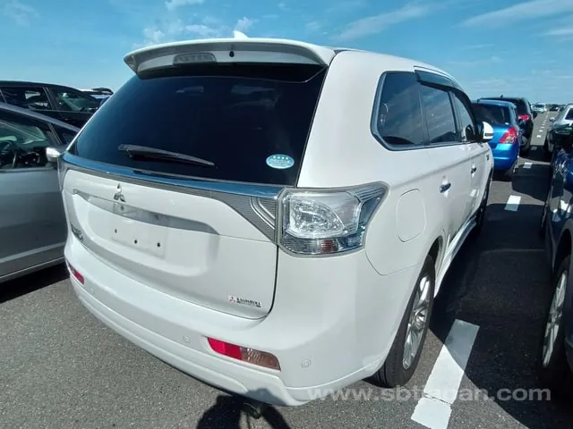Mitsubishi Outlander 2013 photo 4