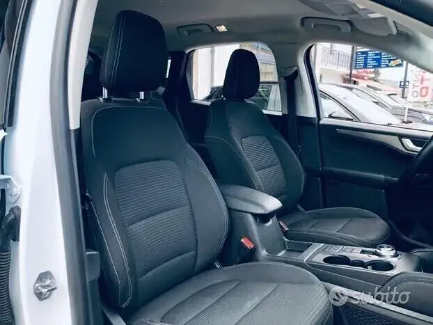 Ford Kuga 2020 photo 2