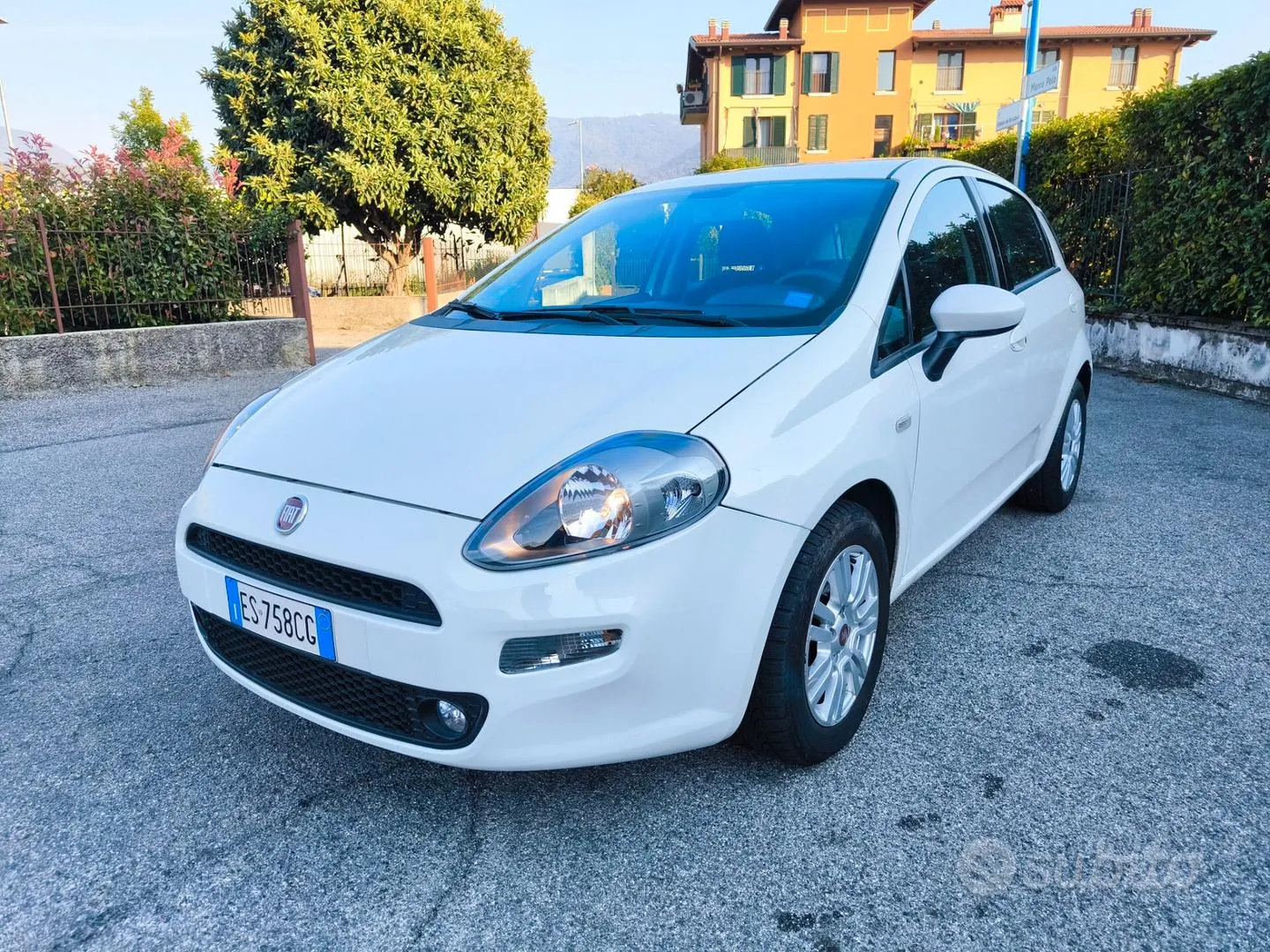 Fiat Punto 2013 photo 2