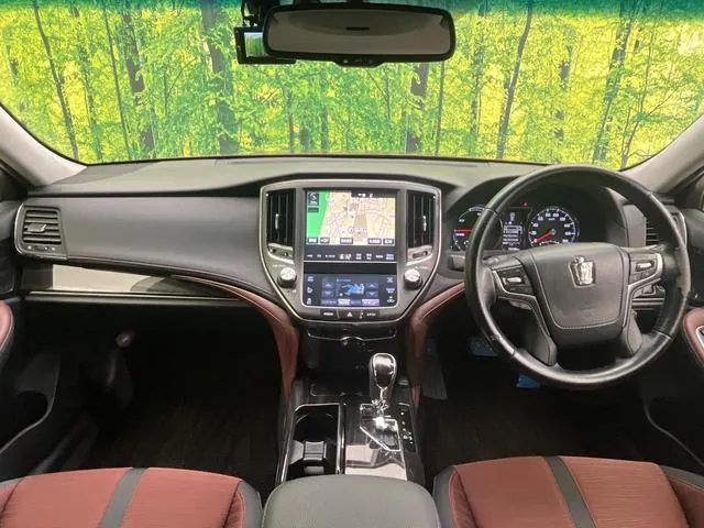 Toyota Crown 2015 photo 2