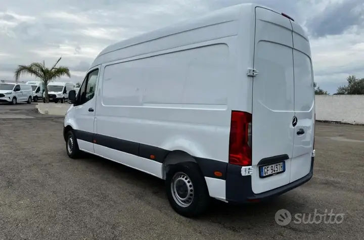 Mercedes-Benz Sprinter 2021 photo 2
