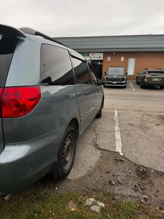 Toyota Sienna 2008 photo 5