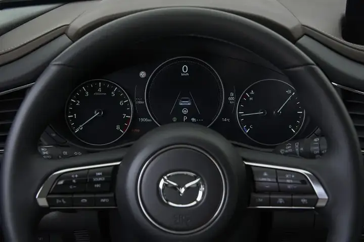 Mazda Cx-30 photo 2