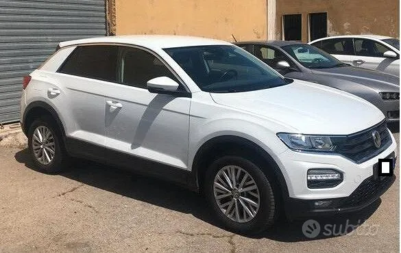 Volkswagen T-Roc 2019 photo 2