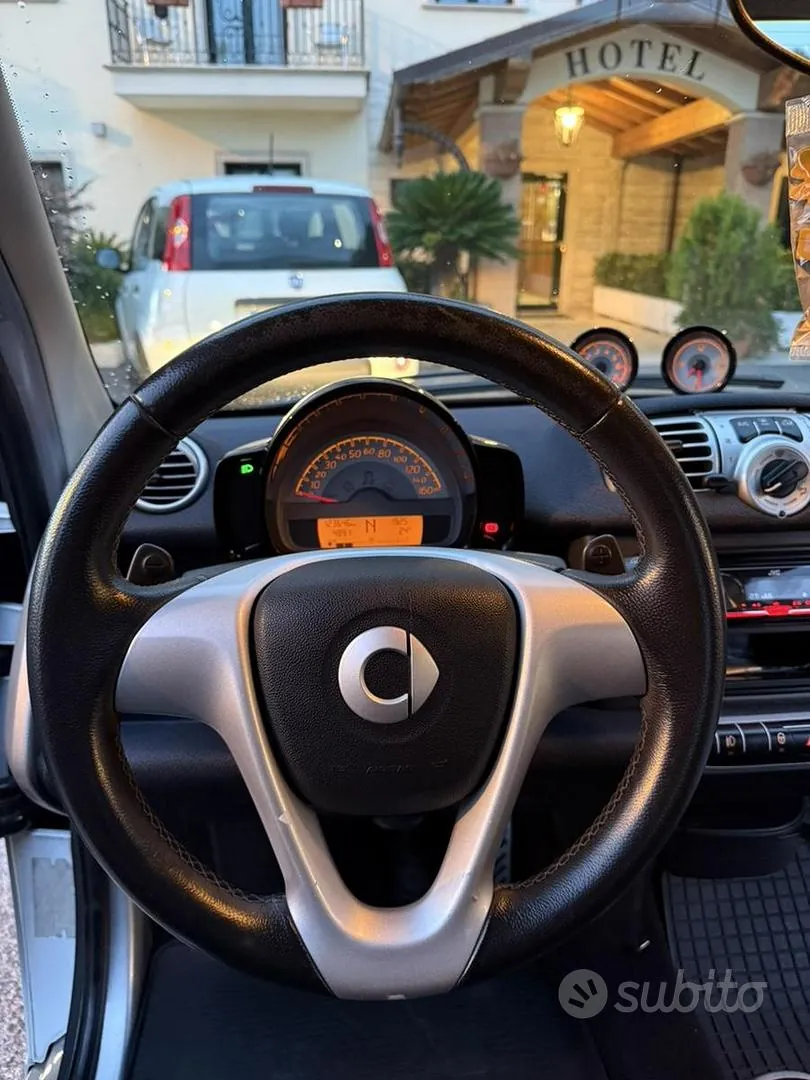 Smart Fortwo 2011 photo 5