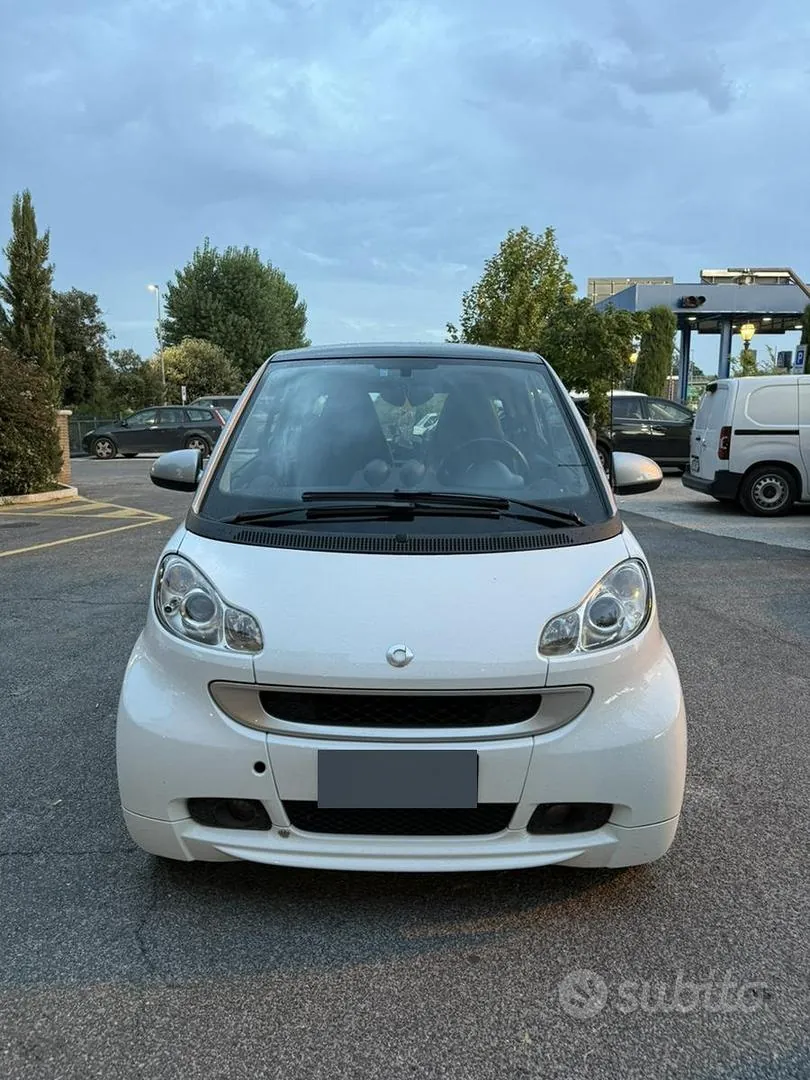 Smart Fortwo 2011 photo 4