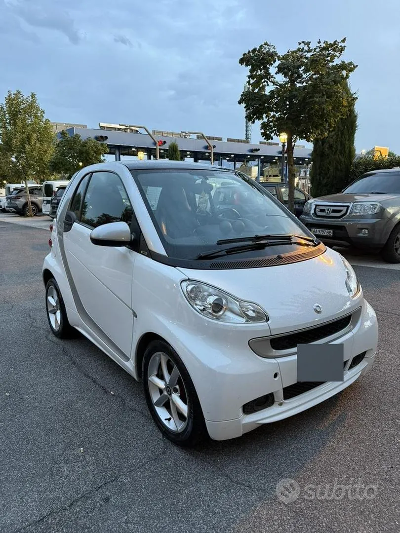 Smart Fortwo 2011 photo 3