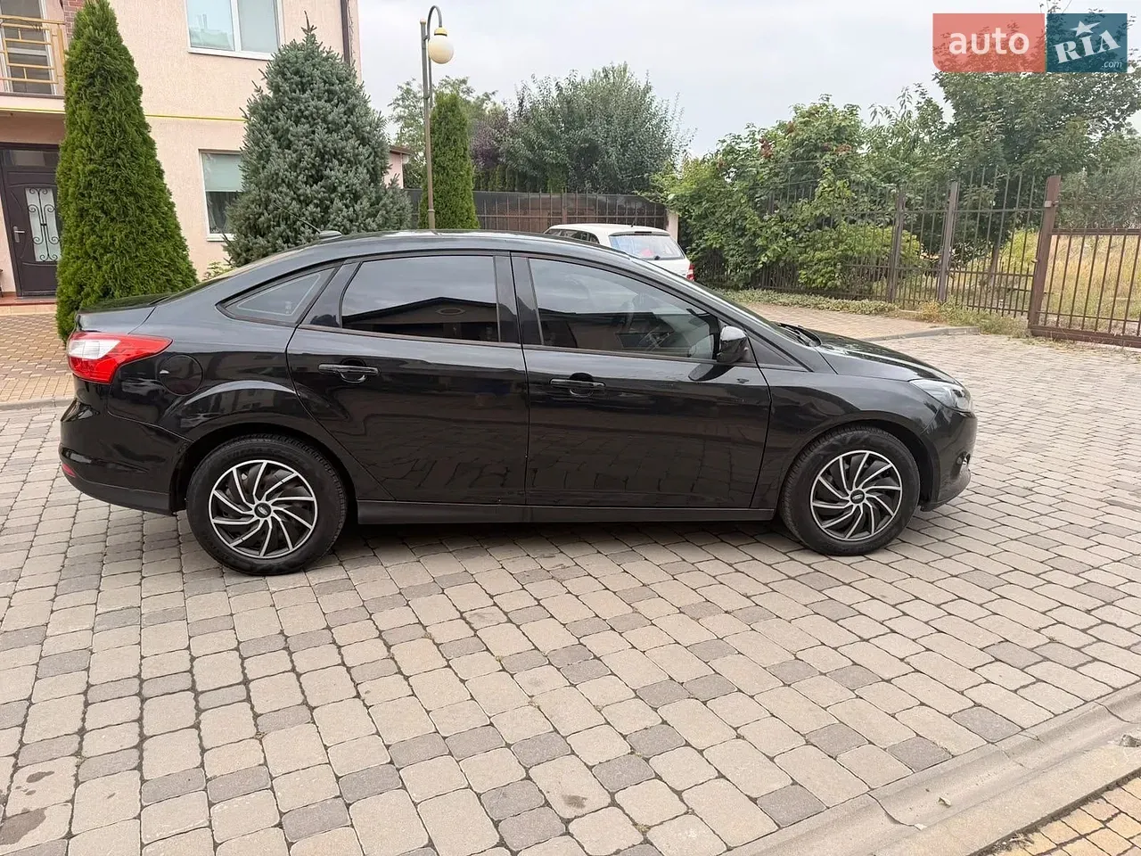 Ford Focus 2011 photo 4