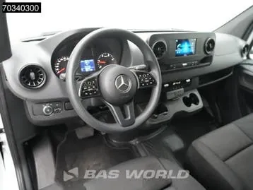 Mercedes-Benz Sprinter 2024 photo 3