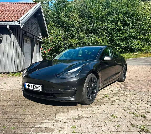 Tesla Model 3 2022 photo 3