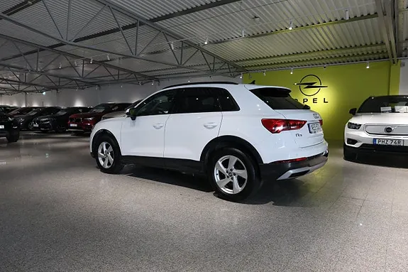 Audi Q3 2019 photo 5