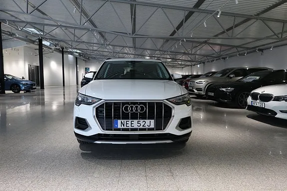 Audi Q3 2019 photo 4