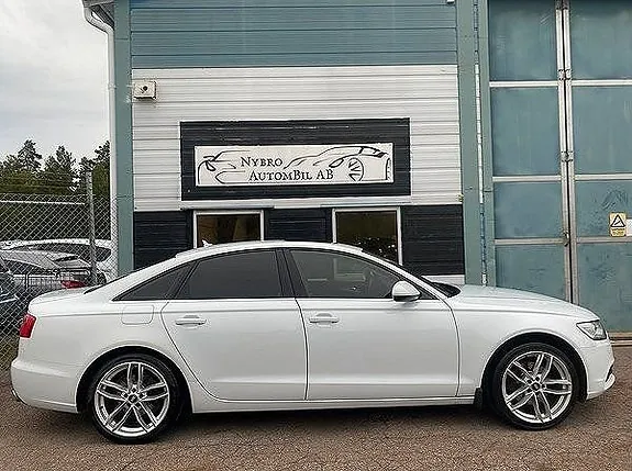Audi A6 2014 photo 2