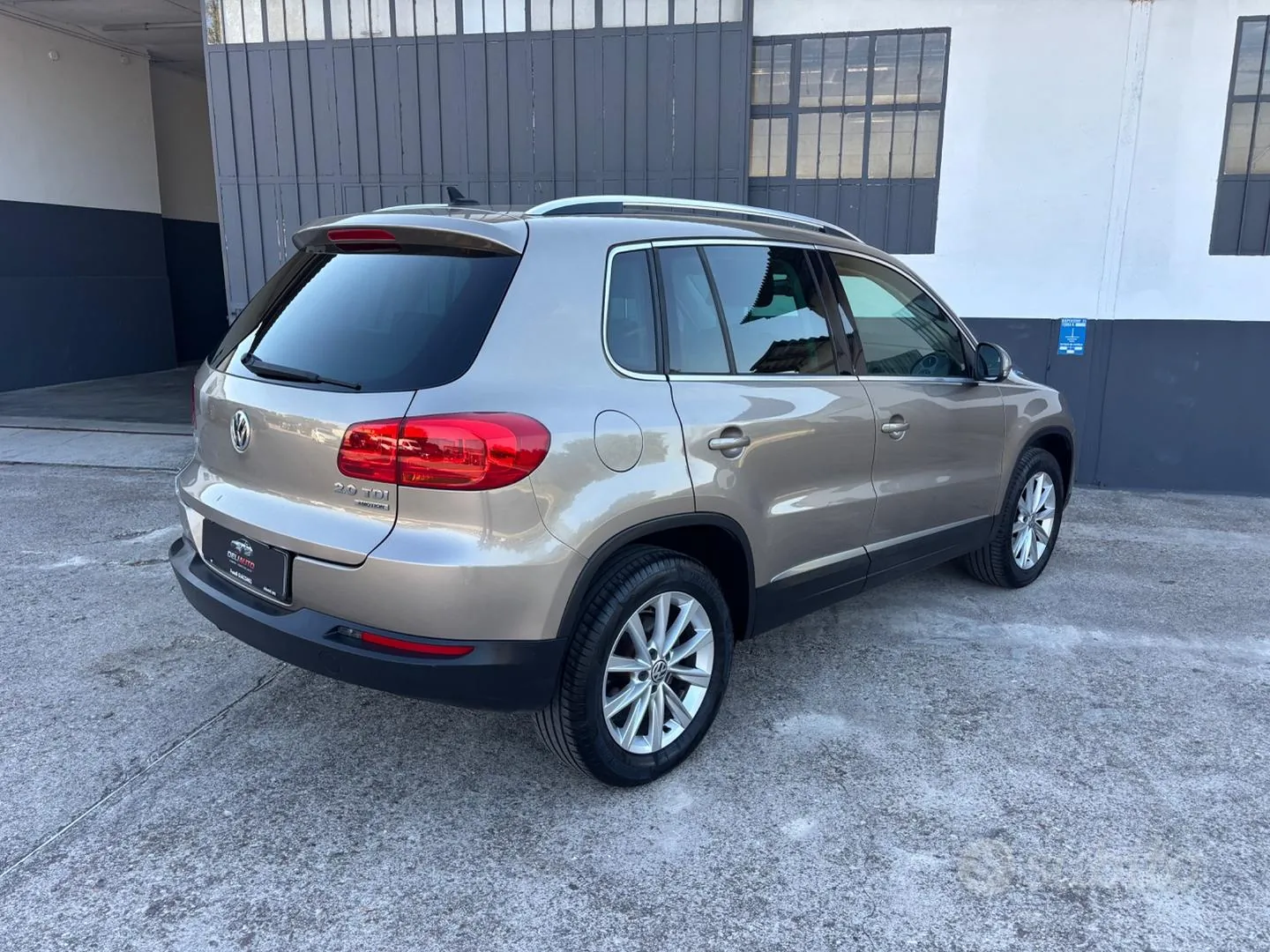 Volkswagen Tiguan 2012 photo 4