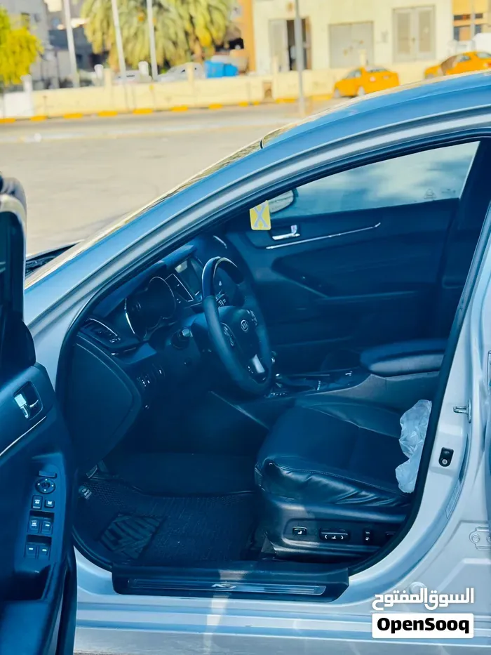 Kia Cadenza 2012 photo 2