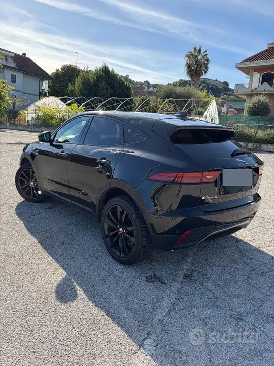 Jaguar E-Pace 2019 photo 2