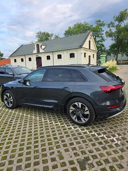 Audi E-Tron 2020 photo 2