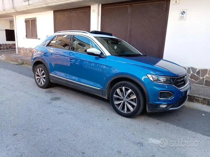 Volkswagen T-Roc 2018 photo 2