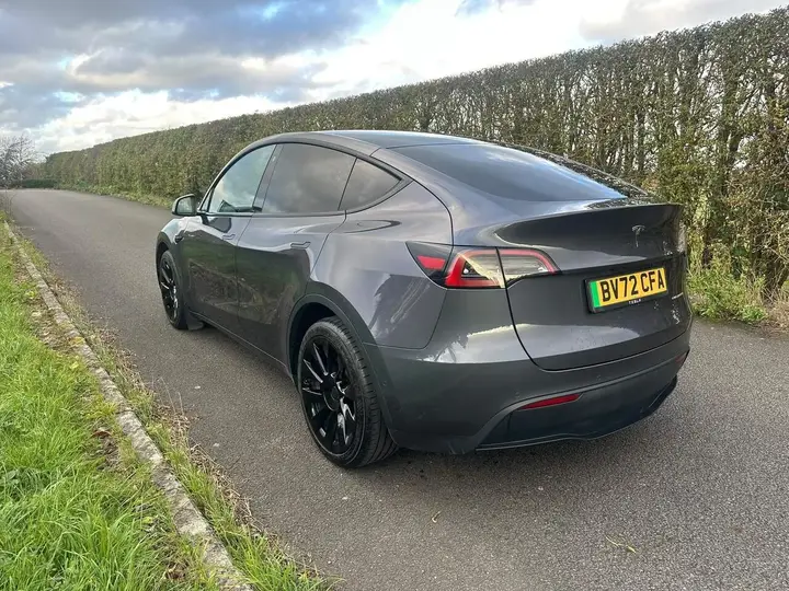 Tesla Model Y 2022 photo 5