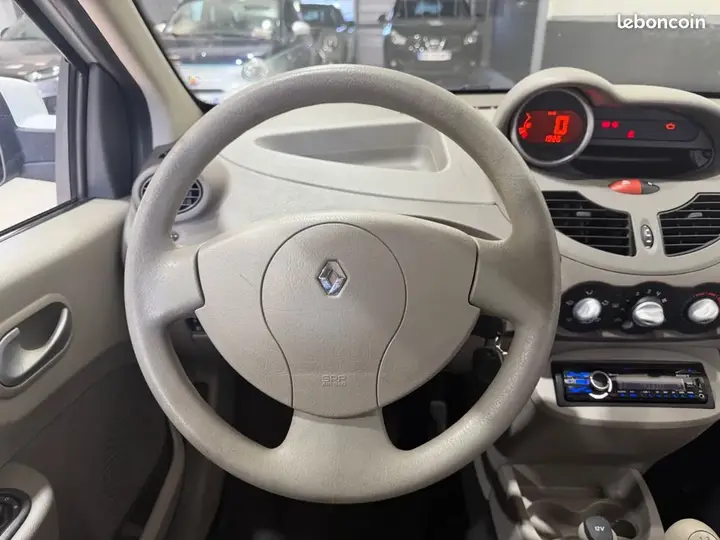Renault Twingo 2011 photo 4