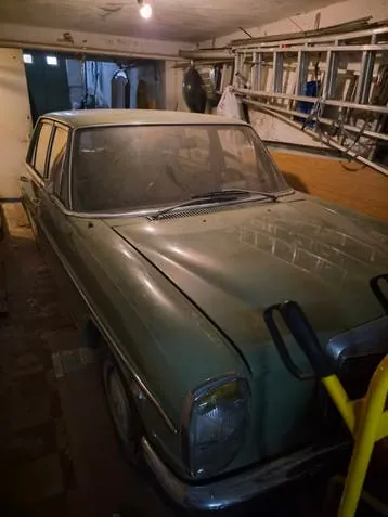 Mercedes-Benz Série 200