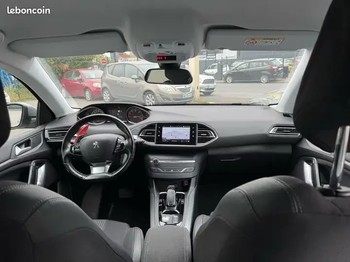 Peugeot 308 2020 photo 5