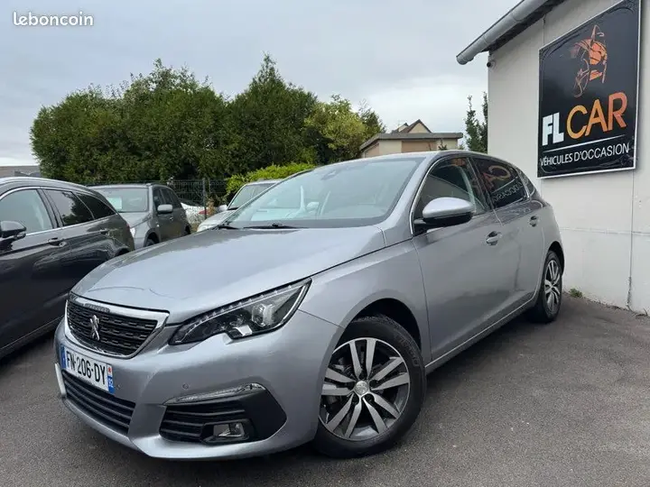 Peugeot 308 2020 photo 2