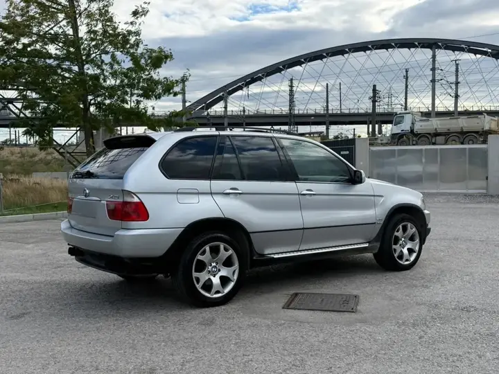 BMW X5 2007 photo 2