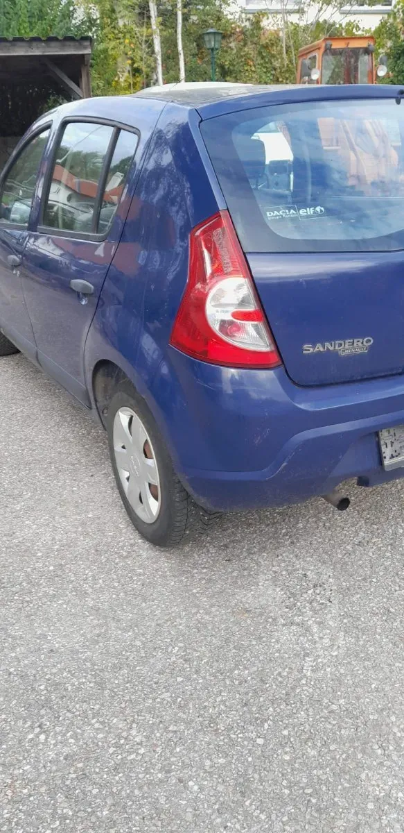 Dacia Sandero 2009 photo 3