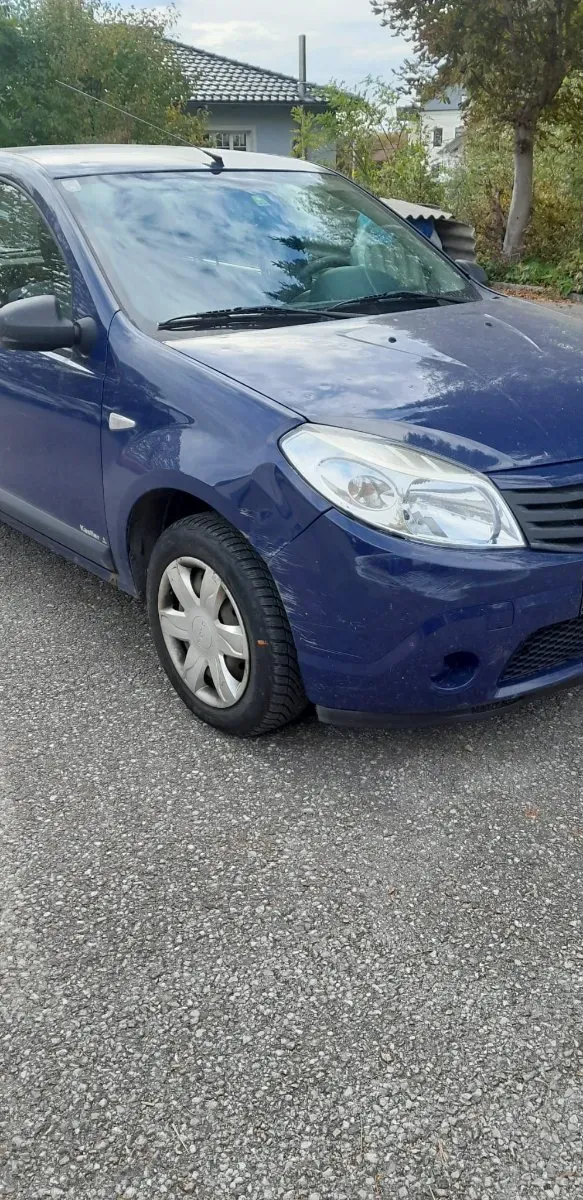 Dacia Sandero 2009 photo 2