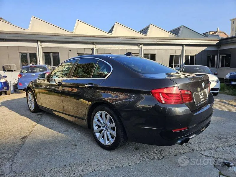BMW 5 Series 2011 photo 4