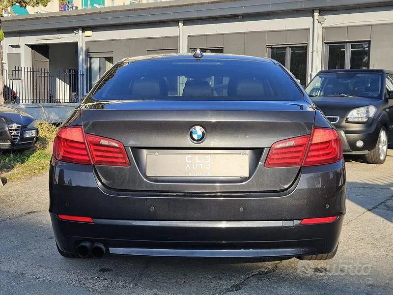 BMW 5 Series 2011 photo 5
